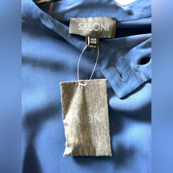 NWT! Saloni silk top w gold button closure on shoulders. Size US0. NEW w TAGS! - Picture 4 of 4